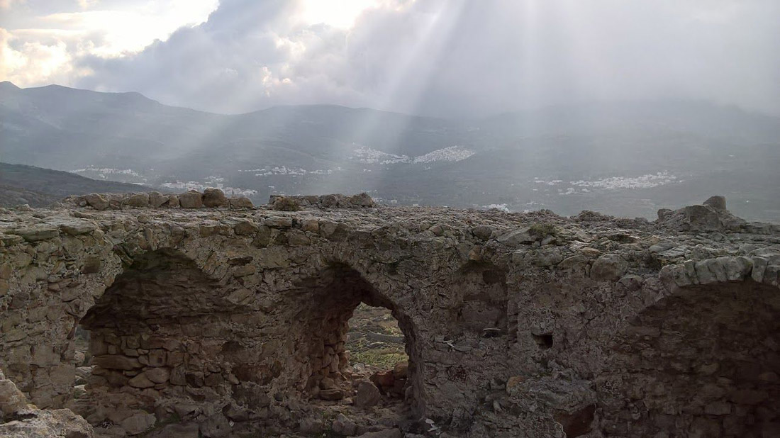 naxos-sightseeings-Upper-Castle-Geometric-Era Naxos Sightseeings